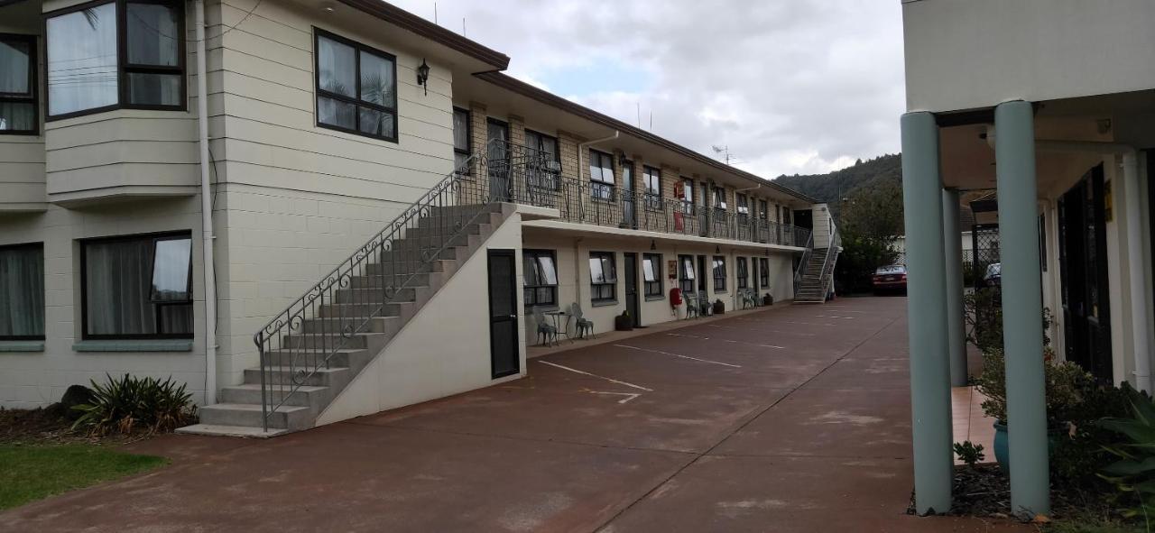 Motel Cypress Court