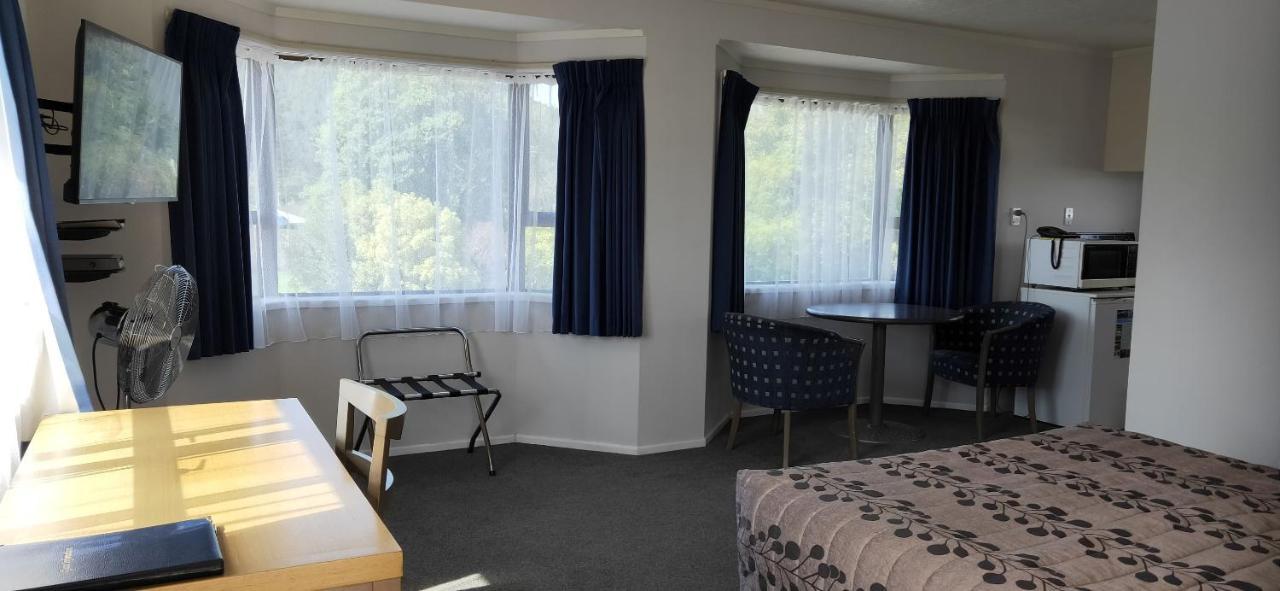 Motel Cypress Court