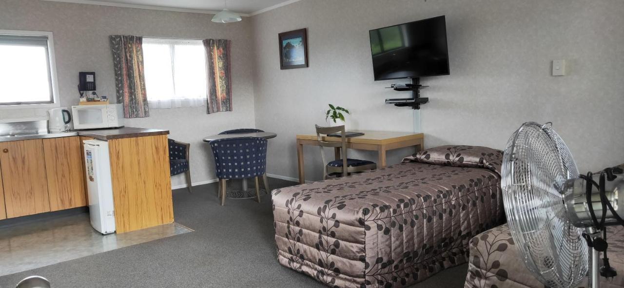 Cypress Court 3*