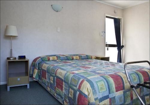Cypress Court Motel